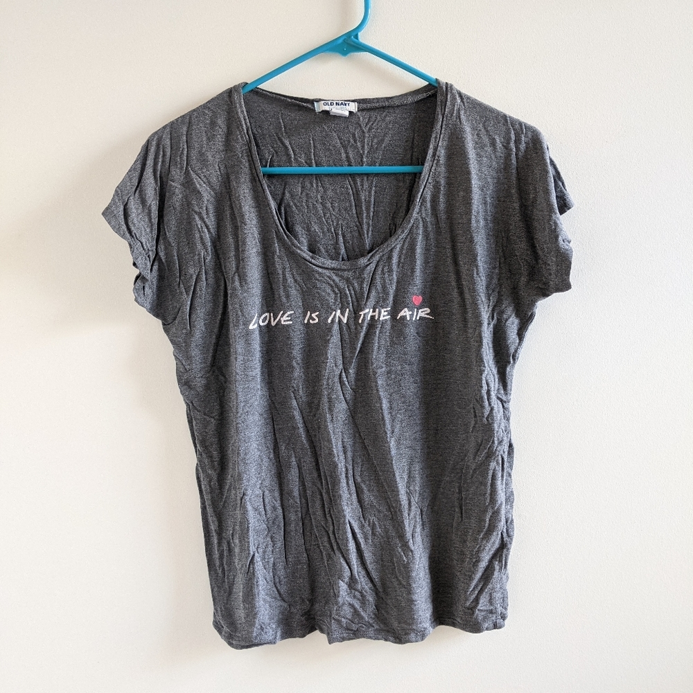 Love is in the air graphic tee